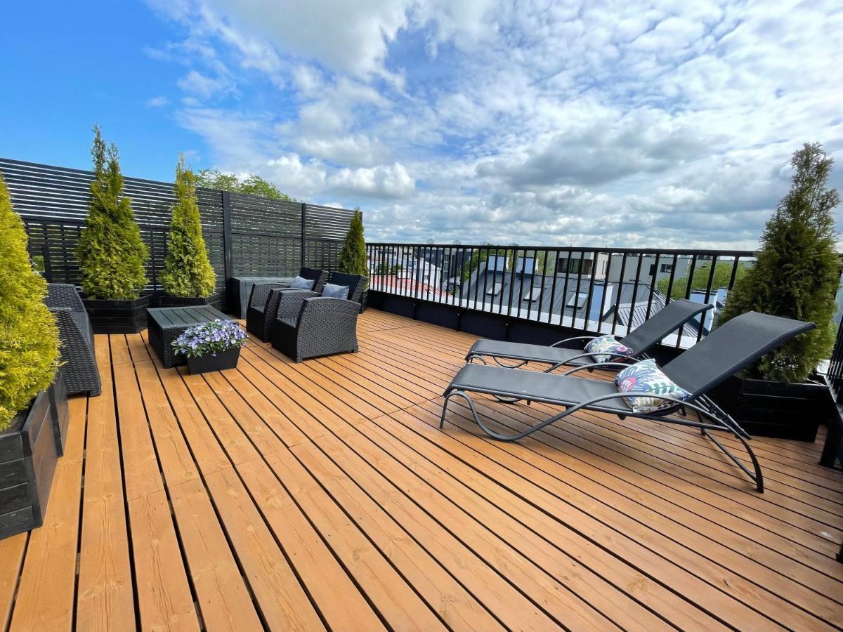 City Terrace Apartment Avangard - Large Private Roof Terrace Таллин Экстерьер фото